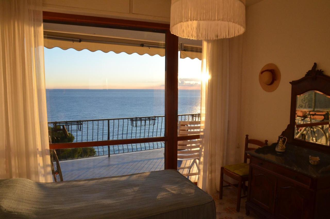 Rocce Di Capo Mimosa - Cervo Apartment Ngoại thất bức ảnh